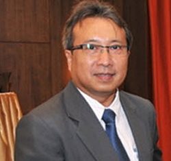 Industry Minister Pongsawat Svasti.